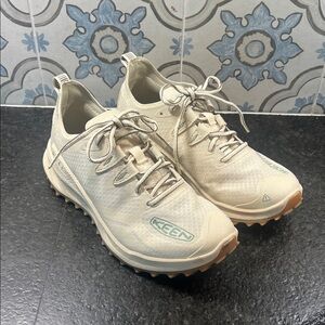 Keen Women's Cream Athletic Shoes